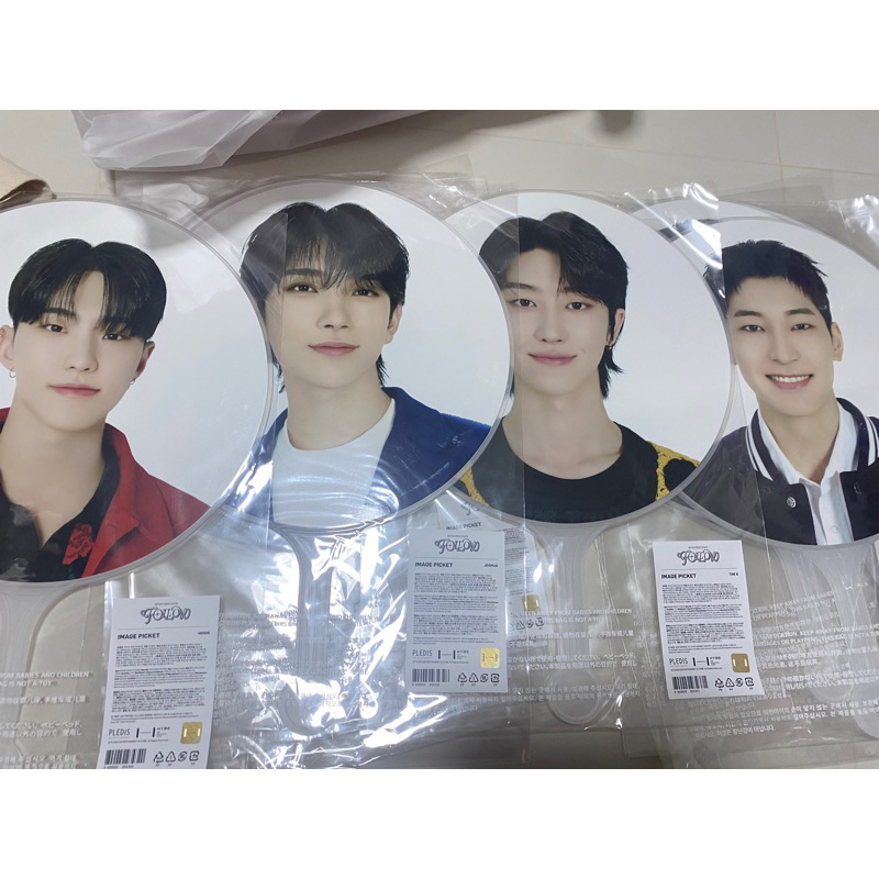 พัด seventeen follow พร้อมส่ง