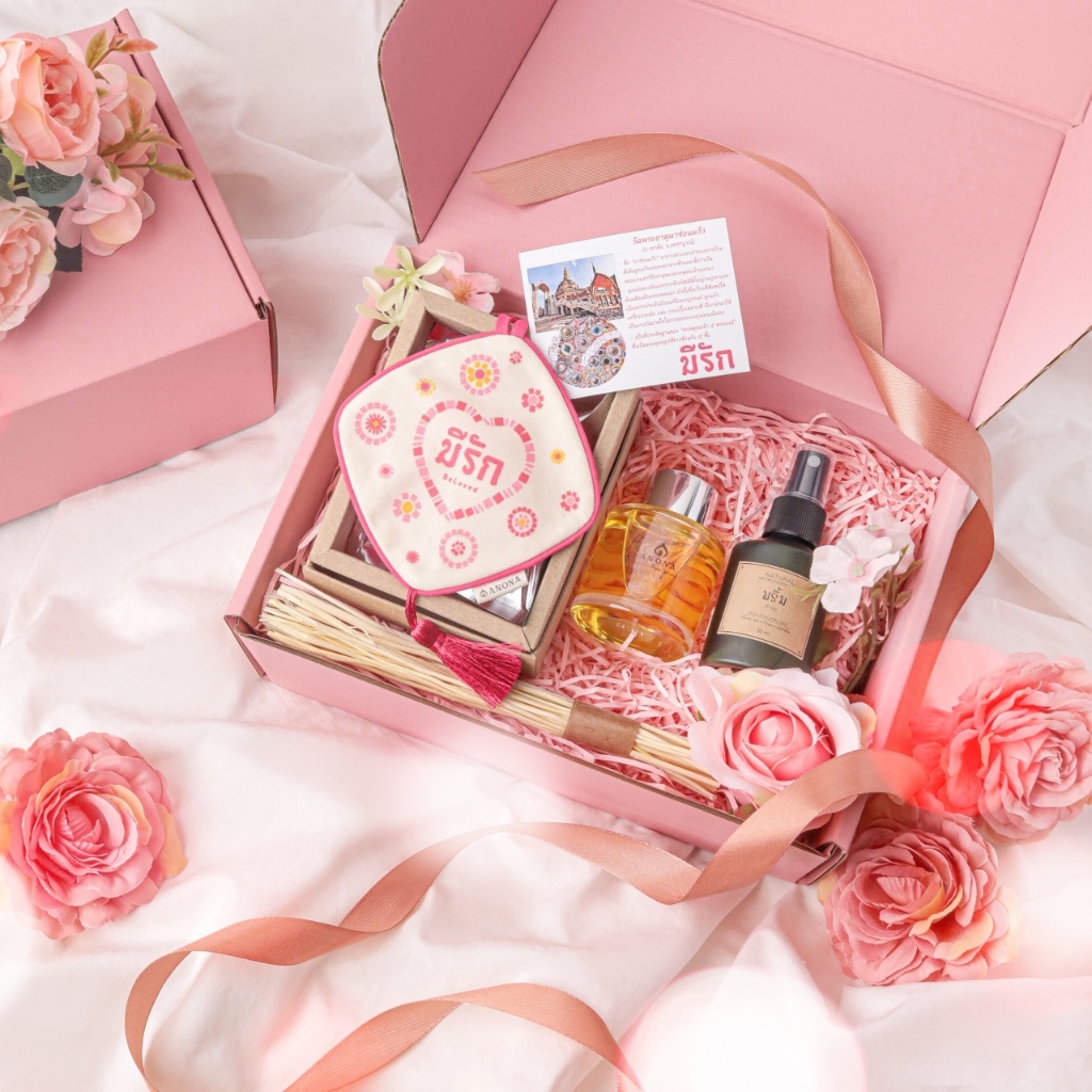 ANONA Thailand| LOVEHOLIC GIFT SET เซตของขวัญแต่งงาน ของขวัญวาเลนไทน์ขนาดกลางรวมผลิตภัณฑ์หอมอโรม่าในบ้าน