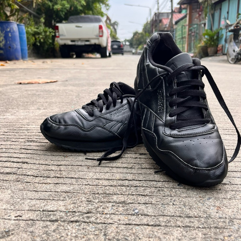 Reebok Classic All Black