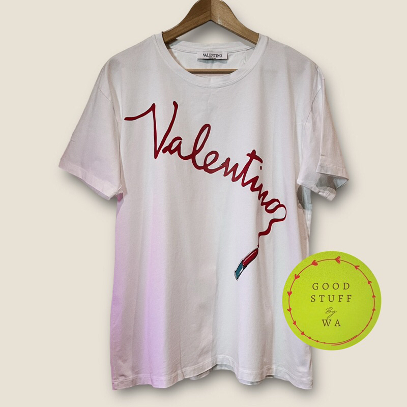 เสื้อยืด Valentinoแท้ คอลพิเศษ มือสอง สวย ใหม่ค่ะ