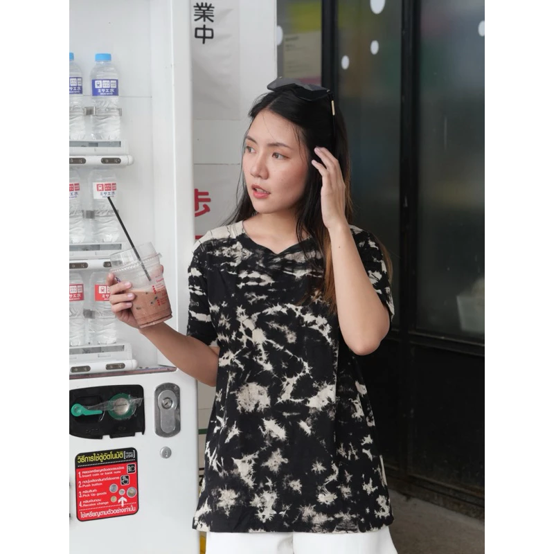 เสื้อยืดมัดย้อม ครามกัดลาย แบบที่ 2 thumbnail 9