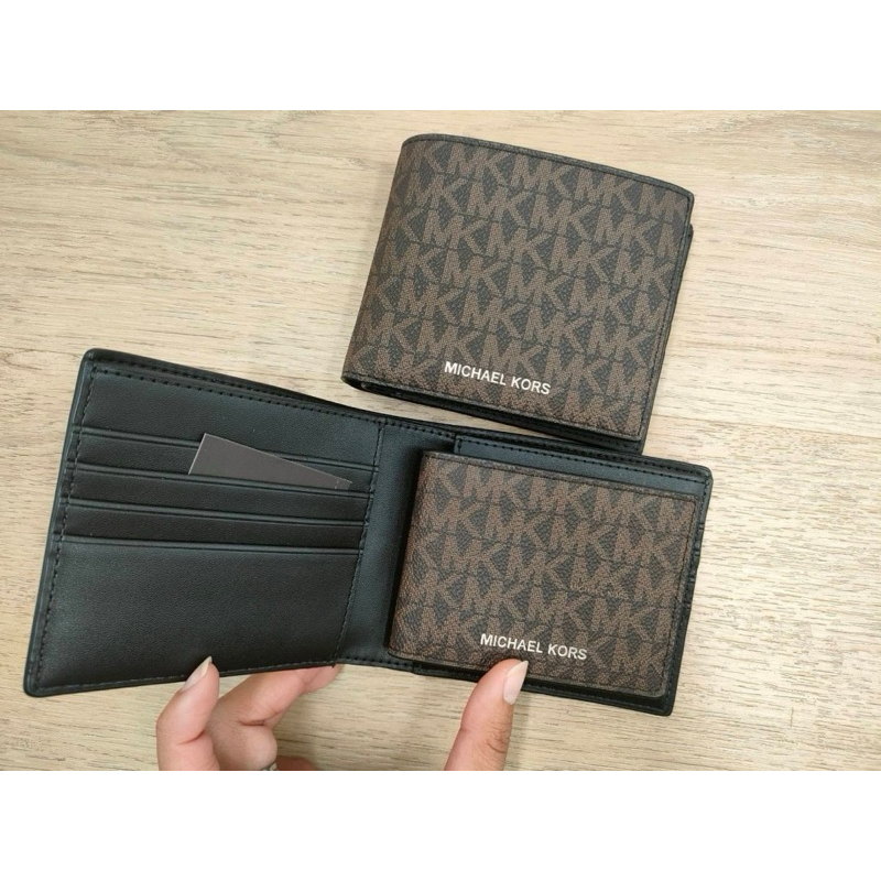 กระเป๋าสตางค์ชาย Michael Kors Cooper Billfold Wallet With Passcase Black brown 36U9LCRF6B 2 พับ ลายmk สีน้ำตาล ดำ