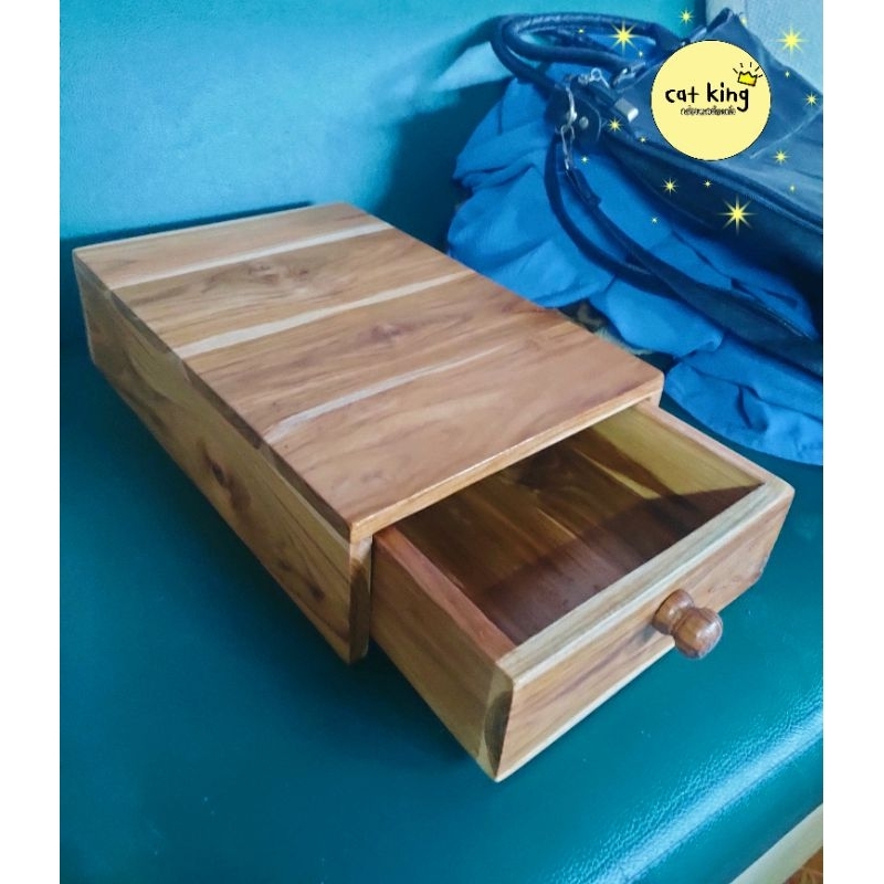 ชั้นวางเครื่องให้อาหารสัตว์เลี้ยง ขนาด 25×37×10cm(แบบมีลิ้นชัก)