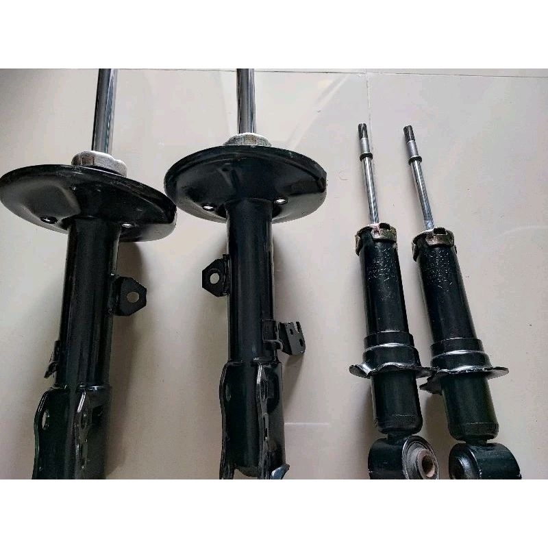 โช๊ค toyota altis ปี 2008-2013 มือสอง used