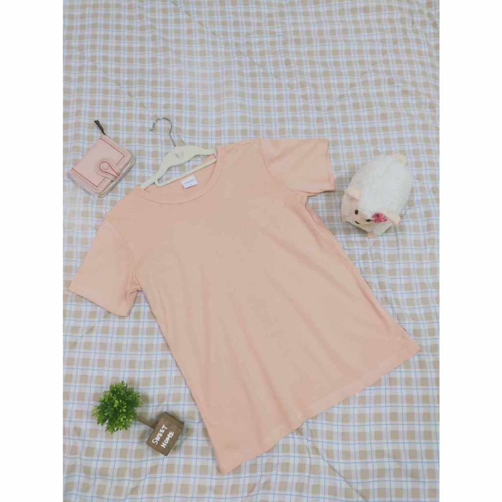 เสื้อยืดแบรนด์ Besico size M มือสอง สภาพดี