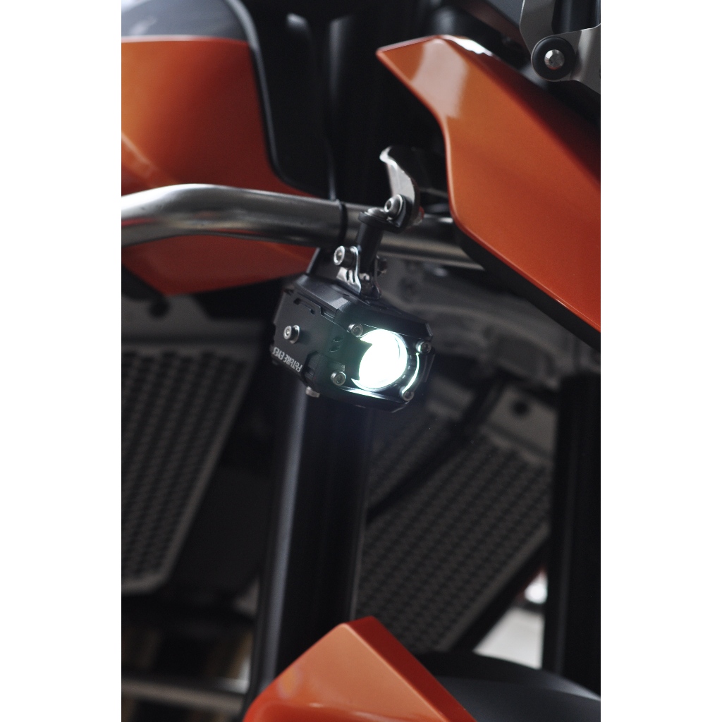 ไฟสปอร์ตไลท์ FUTURE EYES