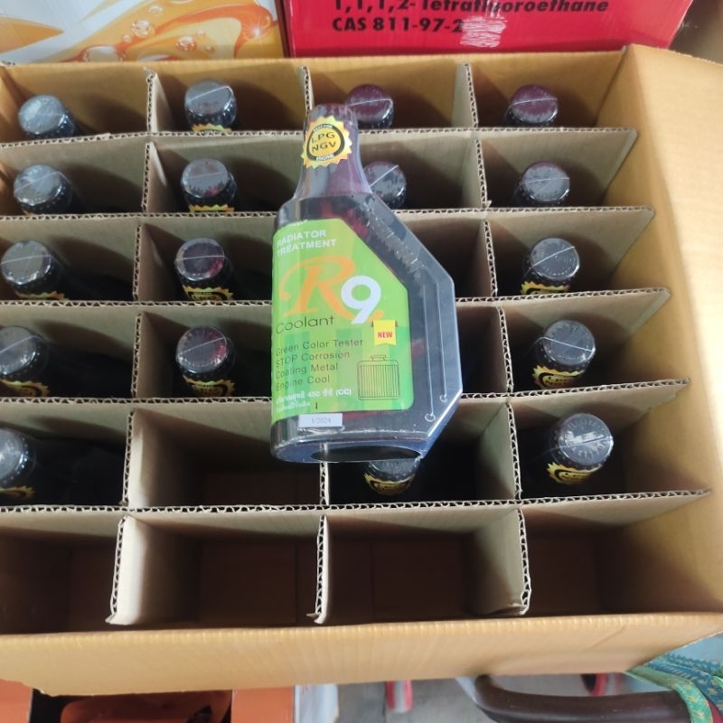 น้ำยาหล่อเย็น หัวเชื้อยี่ห้อ R9 ขนาด 20 ขวด