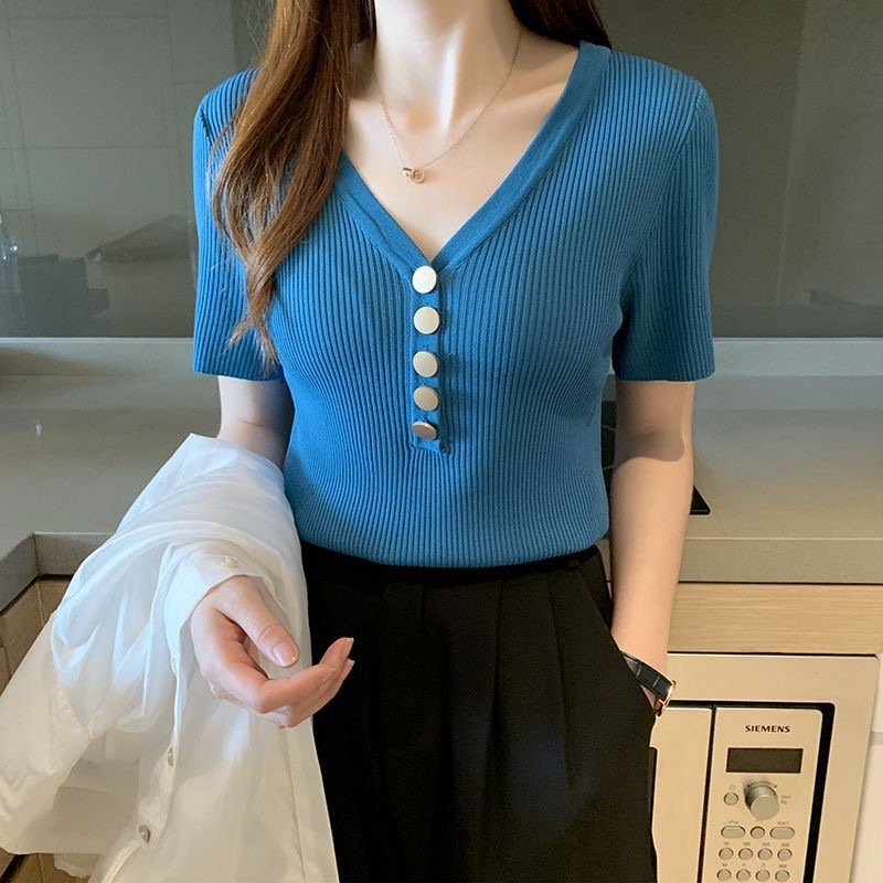 เสื้อไหมพรมแขนสั้น คอวี ผ้านิ่ม ทรงรัดรูป สไตส์เกาหลี รุ่น#9924