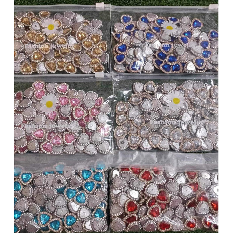 เพชรเทียม..ขนาด 17มิล..ชุดละ20ชิ้น…ราคา60บาท