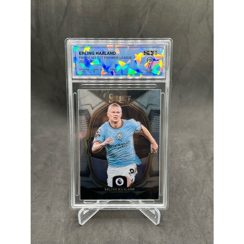 การ์ดนักฟุตบอล ERLING HAALAND /Panini Select Premier League 2023 / No.61/Graded 9 or 9.5 SQC Mint+FR