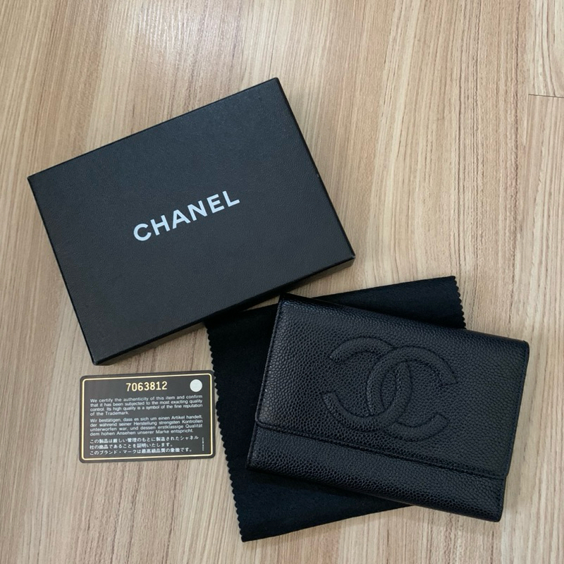 Vintage CHANEL CC Logo Trifold Wallet Purse Caviar Skin Leather Black