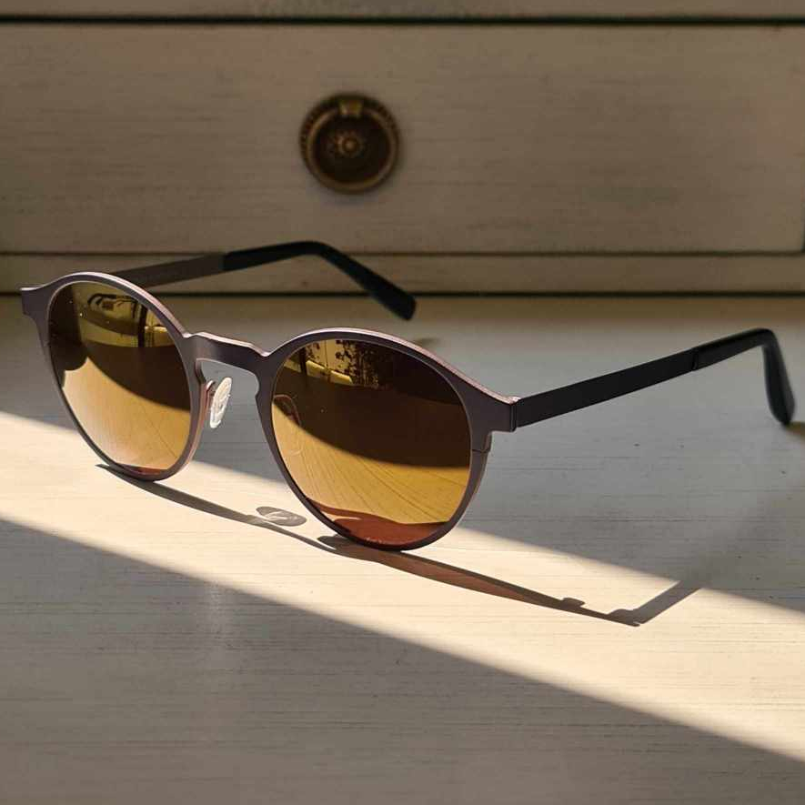 แว่นกันแดด Moscot รุ่น Miltzen Titanium : Navy Beige Size 49 mm.