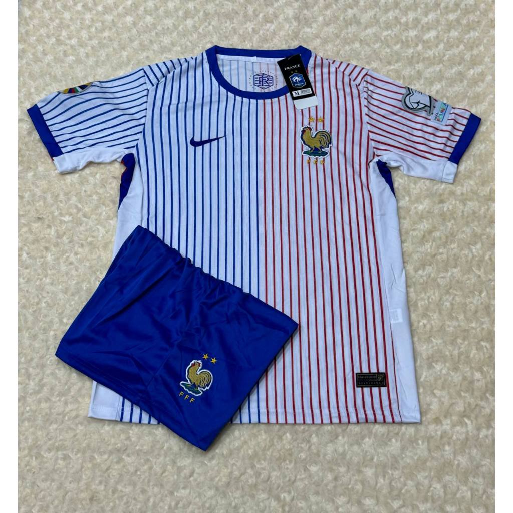 ชุดฟุตบอล เสื้อกีฬา ทีมชาติฝรั่งเศส สีขาว คอกลม แขนสั้น (France.Away Season 2024/25) ได้ทั้งชุด เสื้อพร้อมกางเกง