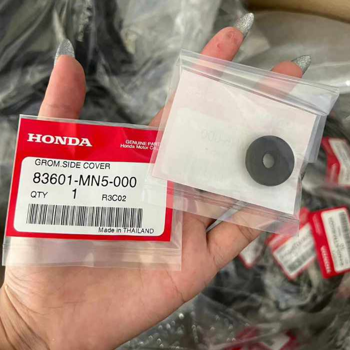 ยางรองเรือนไฟท้าย WAVE125I WAVE110I WAVE125S Cz-i MOOVE SUPERCUB อะไหล่แท้ 83601-MN5-000