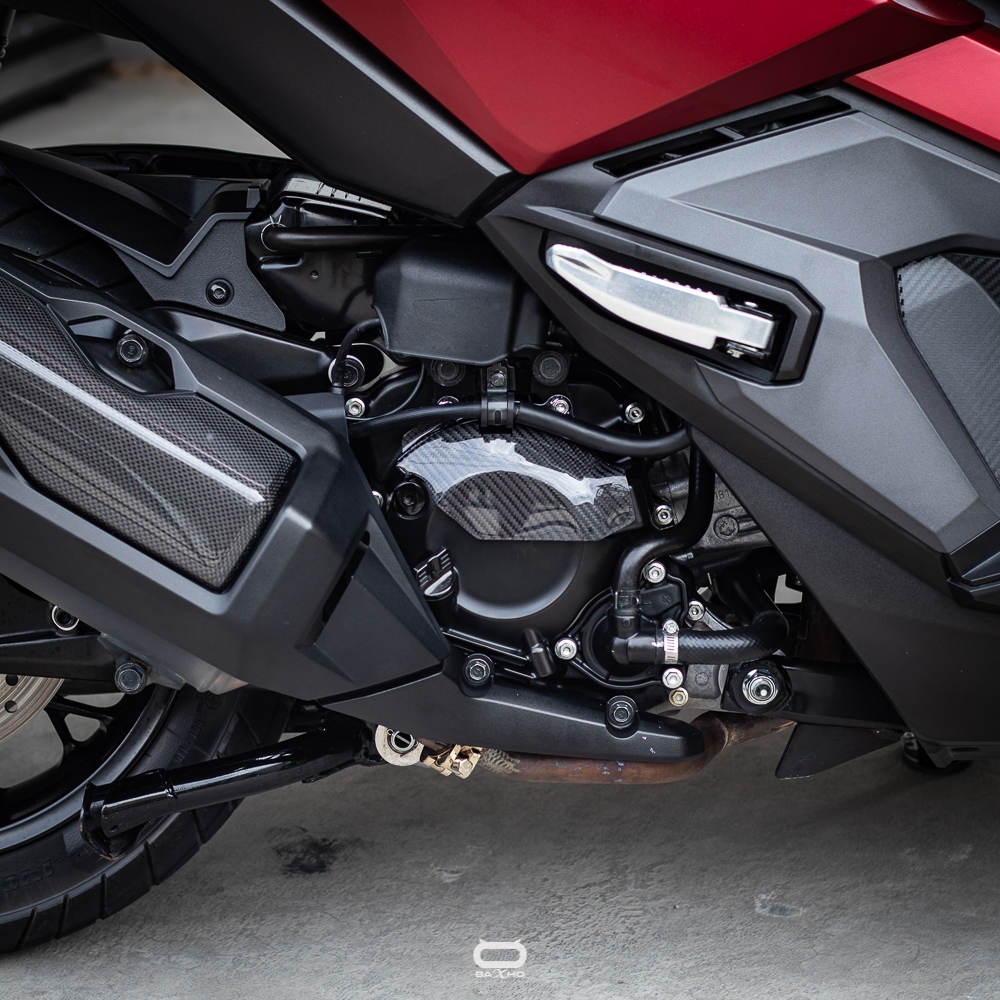 ครอบแคร้งขวาคาร์บอนแท้Forza350/ADV350