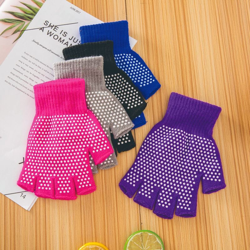 ยกโหล1โหลมี12คู่ คละสี ถุงมือกันลื่นตุ๊กแก แบบตัดปลายนิ้ว พร้อมส่ง ราคา ถูกที่สุด ดีลบีเคเค แกลเลอรีภาพที่ 4