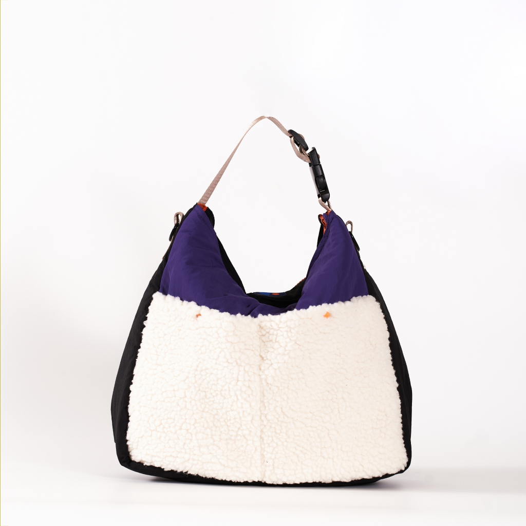 Fluffy Lively Tote : Cream Black