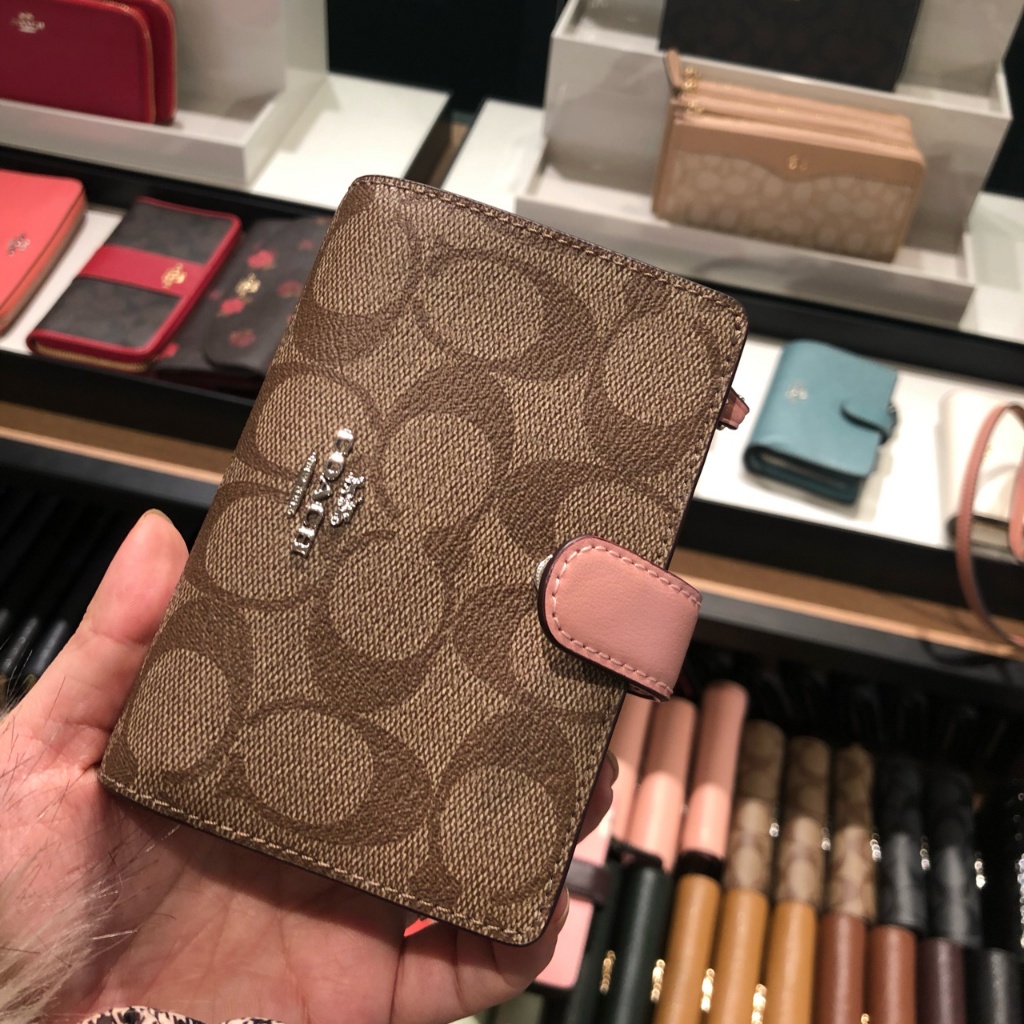 Medium Corner Zip Wallet F53562 F53436 ผู้หญิง กระเป๋าสตางค์ Coac h แท้ กระเป๋าใส่เหรียญ YKKซิป ปุ่มสแน็ป กระเป๋าเงิน
