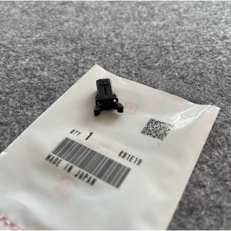 แท้ศูนย์ 💯% กิ๊บล็อค ฝาปิดคอนโซลกลาง พนักเท้าแขน CRV G3 (IE-83451-SWA-305)