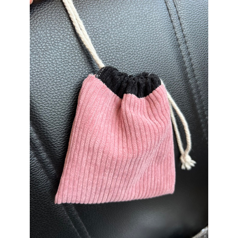 🎀กระเป๋าผ้าหูรูดไซต์เล็ก ผ้าลูกฟูก สำหรับเก็บที่ชาร์จมือถือ หูฟัง กุญแจ
