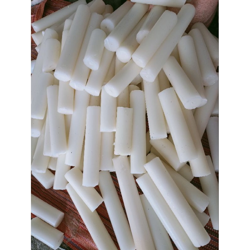 เทียนสีขาว 1กิโลกรัม สีขาวใส สะอาด สวย เหมาะสำหรับทำเทียนใหม่ อุปกรณ์ทำเทียน ขี้ผึ้งทำเทียน