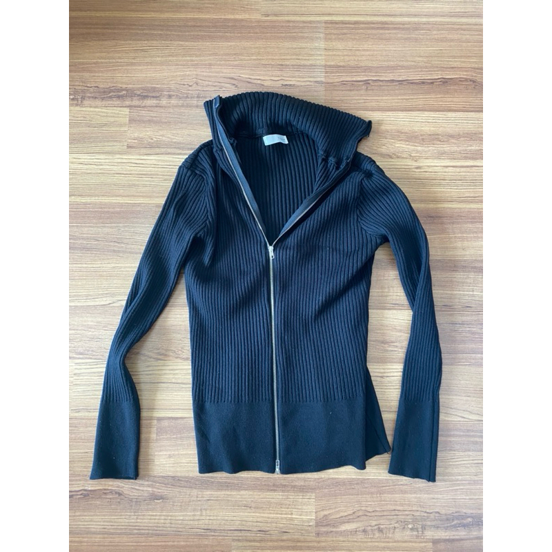 เสื้อคลุมคาร์ดิแกน ซิปหน้าคอตั้ง ร้าน tshopp  ของใหม่ไม่เคยใส่ค่ะ