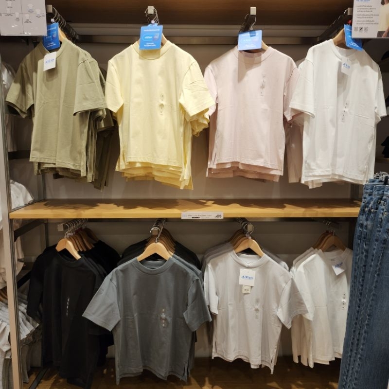 รับหิ้วของแท้ uniqlo เสื้อยืดผู้หญิง AIRism คอตตอน แขนสั้น