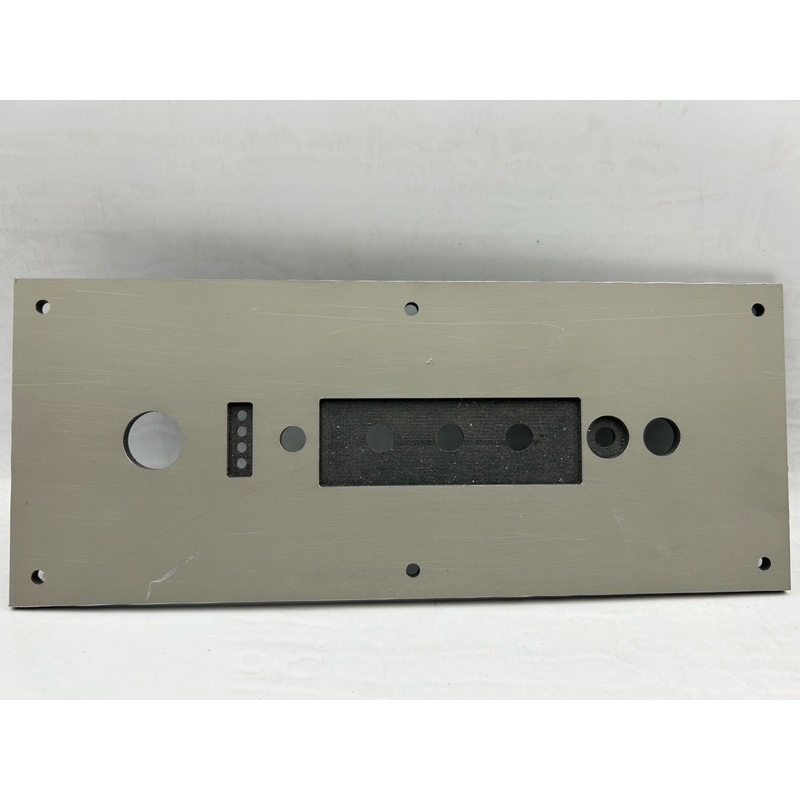 เพลท 502T ไม่ย้าย(สวิตช์16มิล)ช่องเพลท5*18cmวัตแบตเม็ดไฟ คอมโพสิตสีดำ หนา3 มิล พร้อมเซาะหลัง Dc11mm