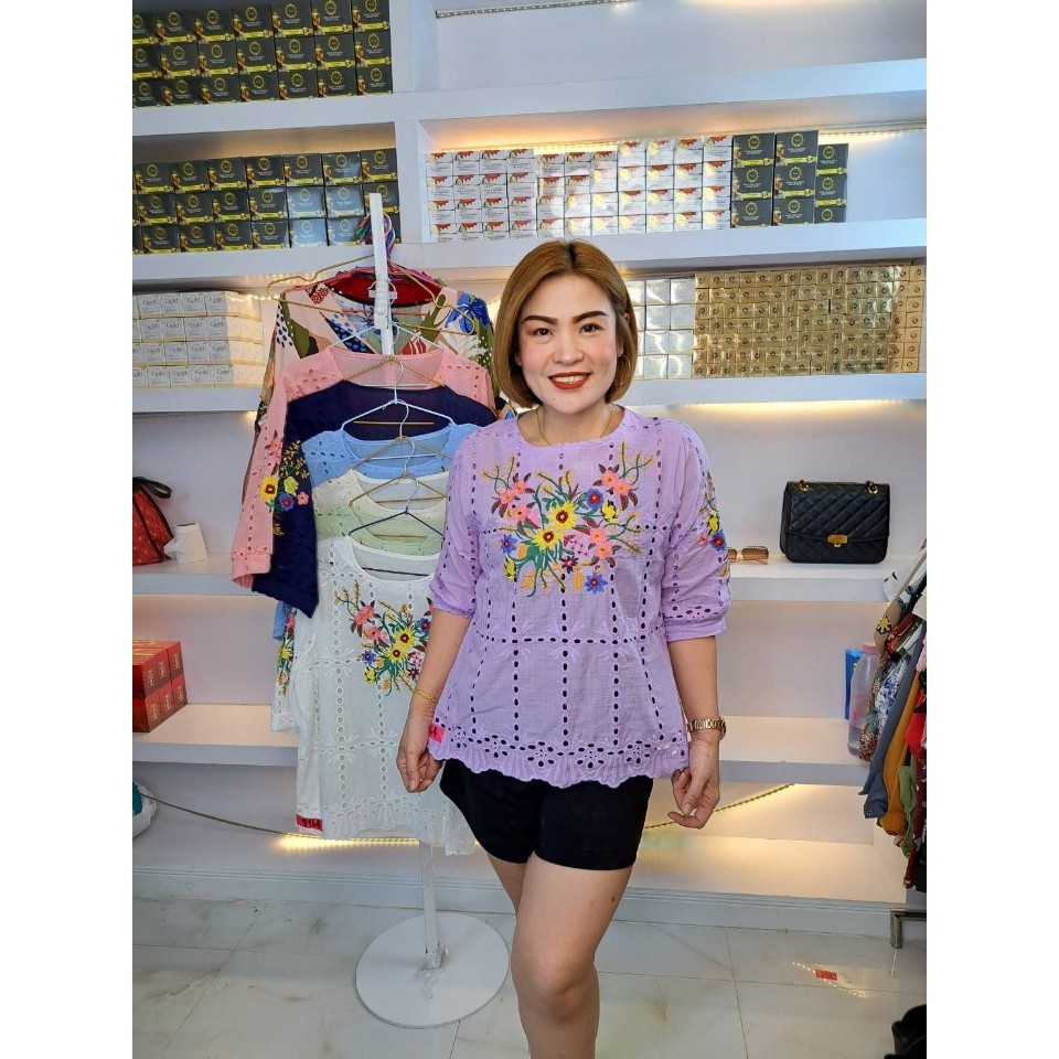 ช164//เสื้อคอกลมฉลุปักดอกแขนศอกผ้าป่าน ฟรีไซ38-44นิ้วยาว25นิ้ว ราคา199บาท