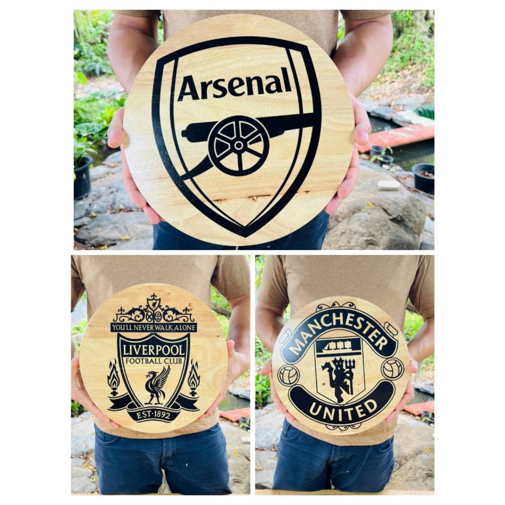 ป้ายไม้ โลโก้ทีมบอล ป้ายทีมฟุตบอล แมนยู หงษ์แดง อาร์เซนอล ป้าย ขนาด 30*30 ซม. หนา 15 มิล เคลือบให้อย่างดี เปลี่ยนข้อความ
