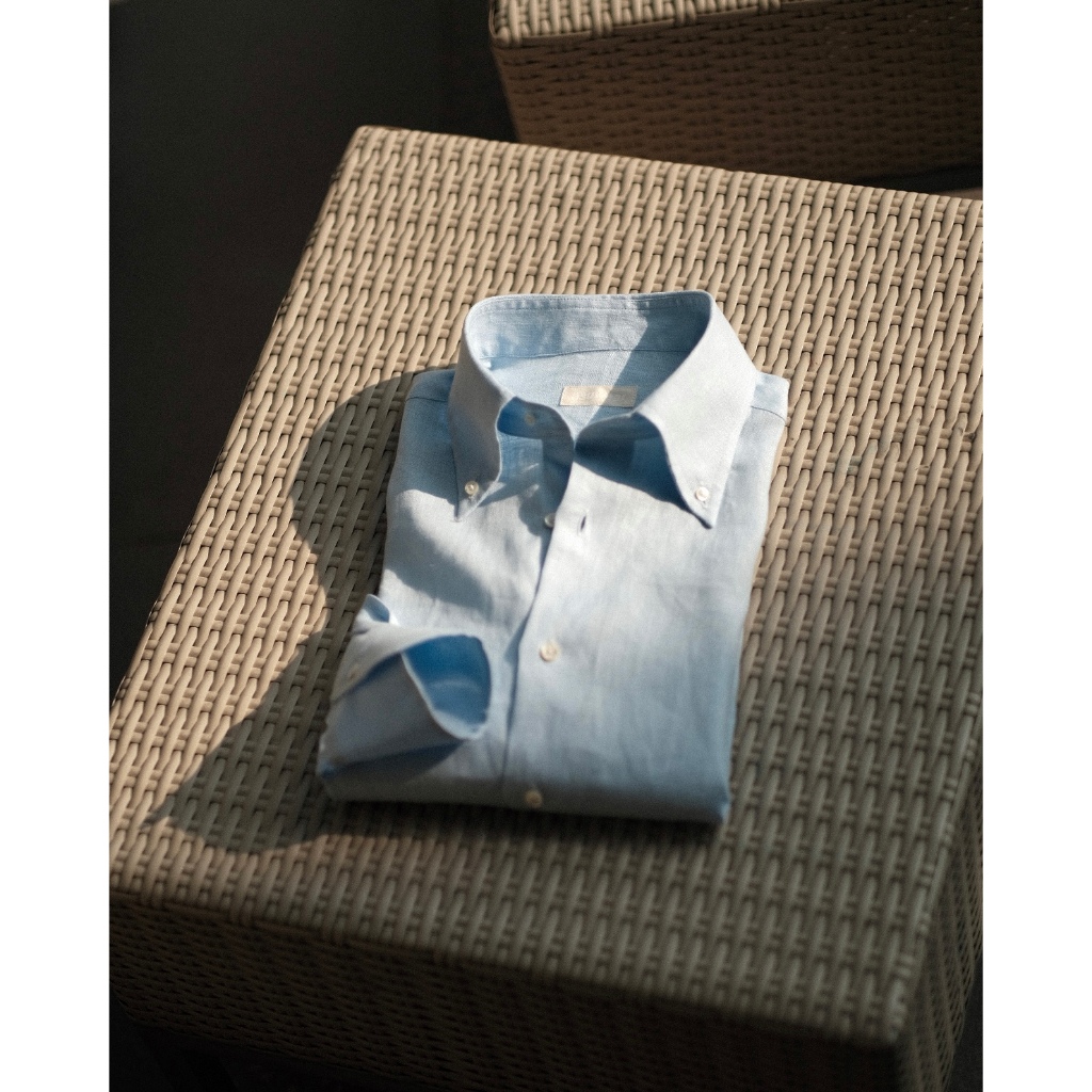 light blue linen button-down collar long sleeve shirt เชิ้ตผ้าลินินสีฟ้าคอปกแขนยาว