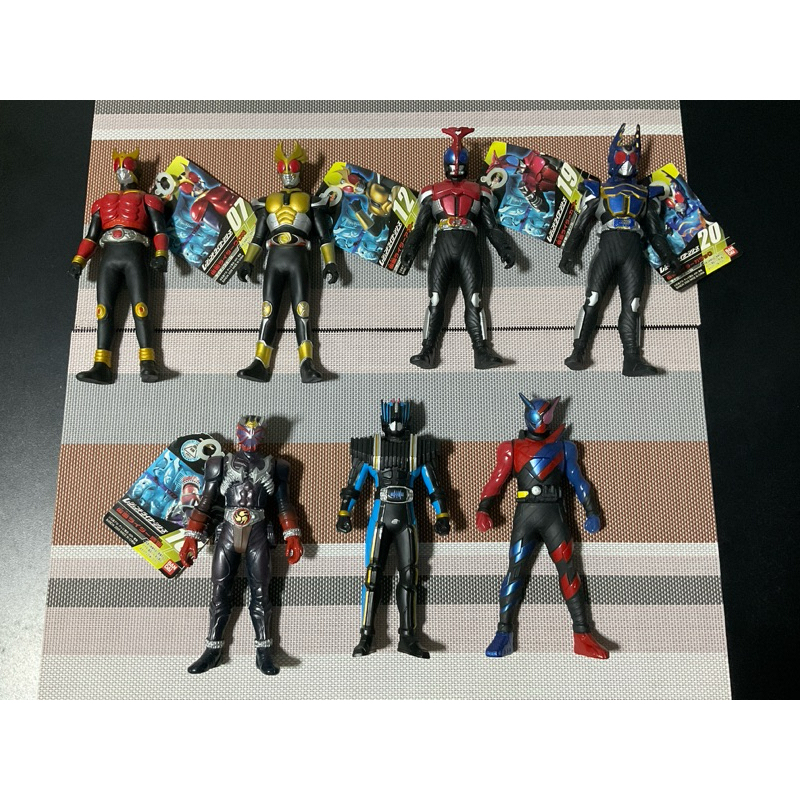 งาน Soft vynyl kamen rider kuuga,agito,kabuto,gatack,hiniki,diend and build