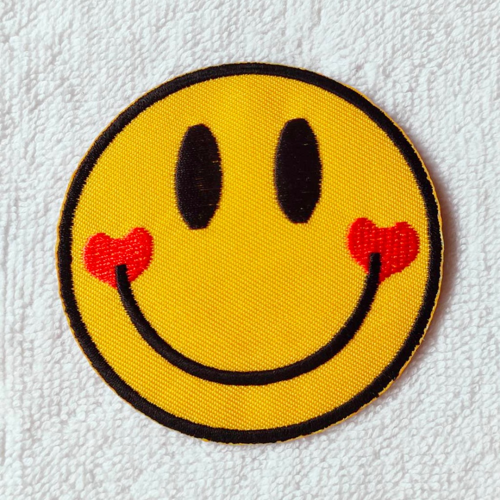 อาร์ม ตัวรีด อาร์มติดเสื้อ รูปหน้ายิ้ม :P อีโมจิ Smiling Face patch emoji heart หัวใจ ตกแต่งเสื้อผ้า