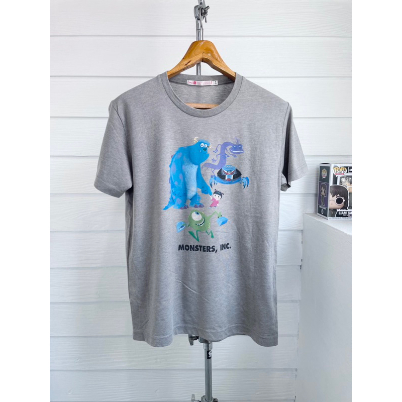 เสื้อยืดมือสอง MONSTERS INC X UNIQLO X DISNEY Size M มือ2