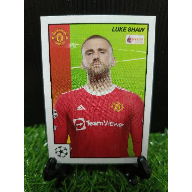 Topps Merlin Heritage 97 2022 Card Football No. 36 Luke Shaw Manchester United