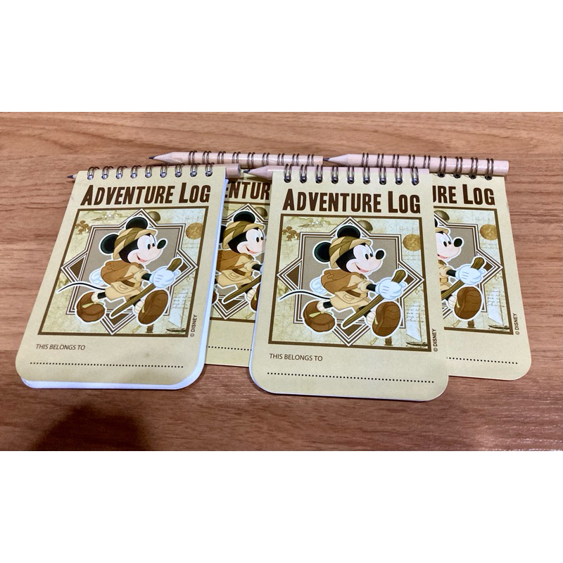 สมุด Short Note Paper พร้อมดินสอ ของ Disney Explorers Lodge Hong Kong