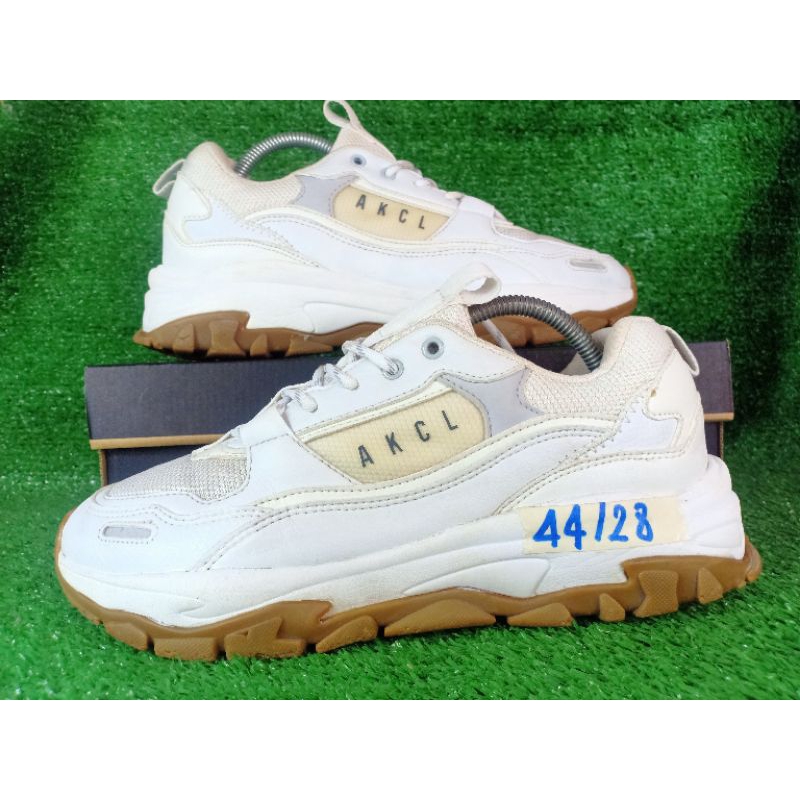 AKCL ไซต์ 44/28 สภาพเดิม พื้นเต็ม ซอฟเดิมไม่มีปะส้น สภาพ 99%