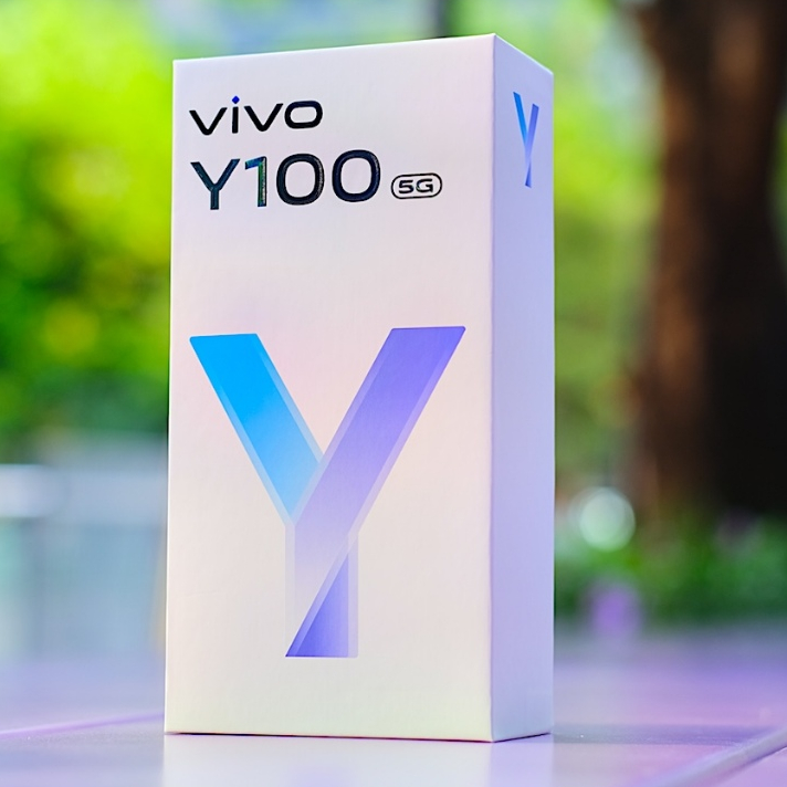 สมาร์ทโฟน vivo Y100 (8+128/256GB) (5G)