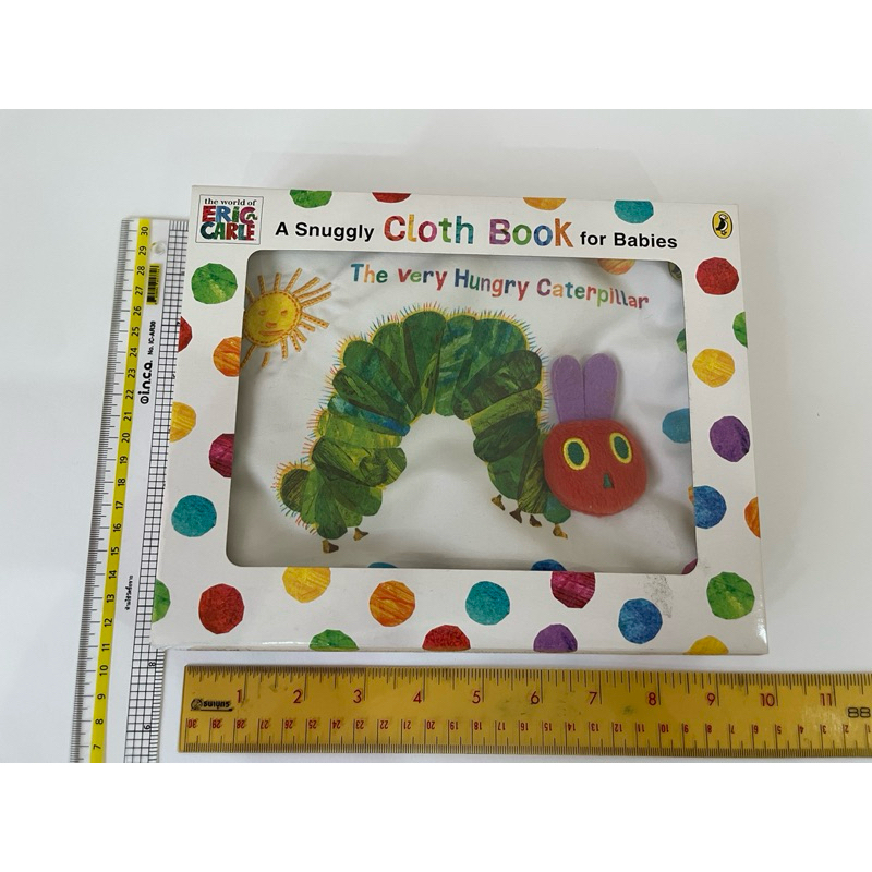 หนังสือผ้า The very hungry caterpillar มือสอง ของแท้ A snuggly cloth book for babies by Eric Carle