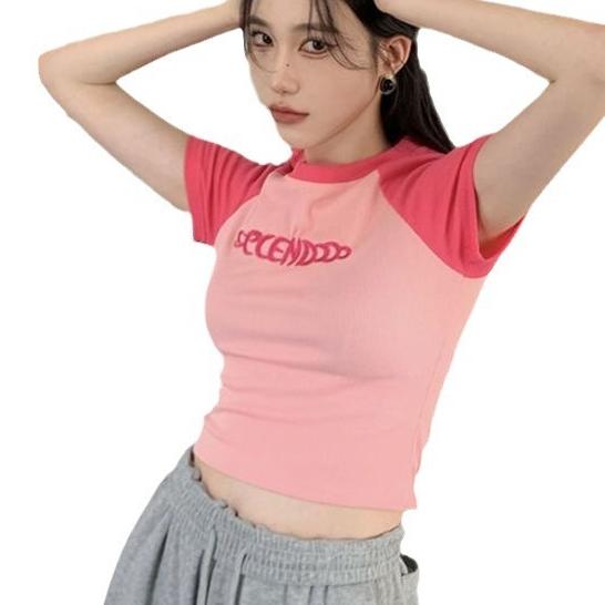 FASHION.61 เสื้อครอปตัวสั้น สกรีนตัวหนังสือด้านหน้า สำหรับผู้หญิง รุ่น T5