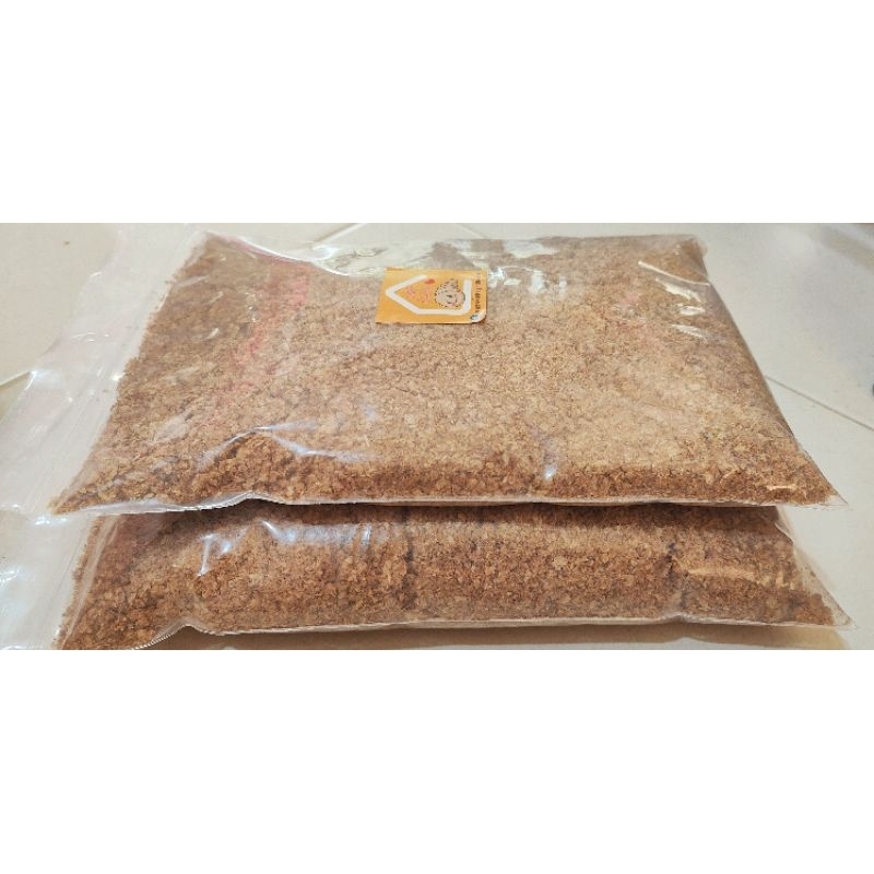 อาหารหนอนแว๊กซ์ อาหารเลี้ยงหนอนแว๊กซ์  หนอนwax wormwax สูตรผสมน้ำผึ้ง  บรรจุซอง 900 กรัม