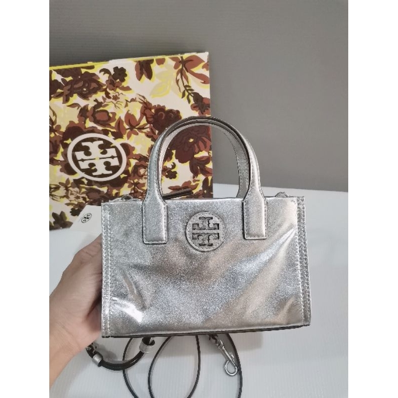 🇺🇸 ของแท้​ 💯 %Tory Burch Ella mini metallic nylon tote bag