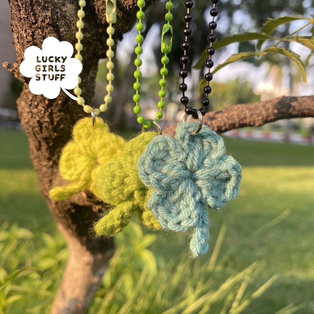 พวงกุญแจใบโคลเวอร์ไหมพรม Lucky Clover keyring