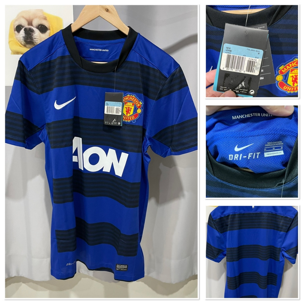 เสื้อ🔵 Manchester United  Size M 2011/12 Away , 2012/13Thrid  ป้ายห้อย เดิมๆ ไม่มีตำหนิ แขนสั้นหลังโ