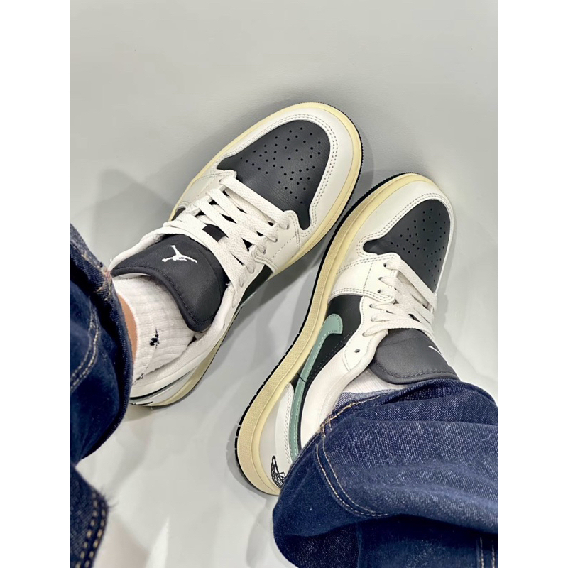 Air Jordan 1 Low Jade Smoke สีใหม่สุดฮิต (พร้อมส่ง)!!