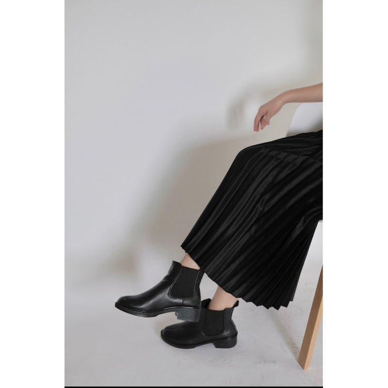 Pleated Skirt_______