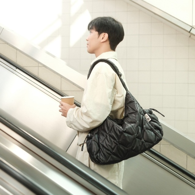 Fill in the bag (4 สี) กระเป๋าสะพายไนลอน รุ่น Pal