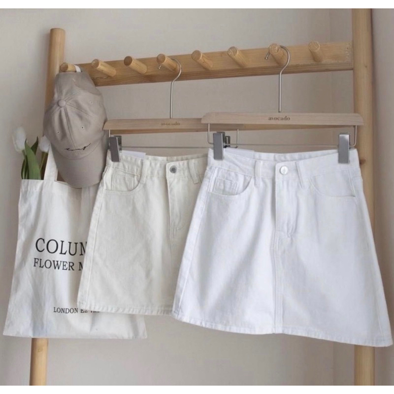 soy milk mini skirt สีครีม