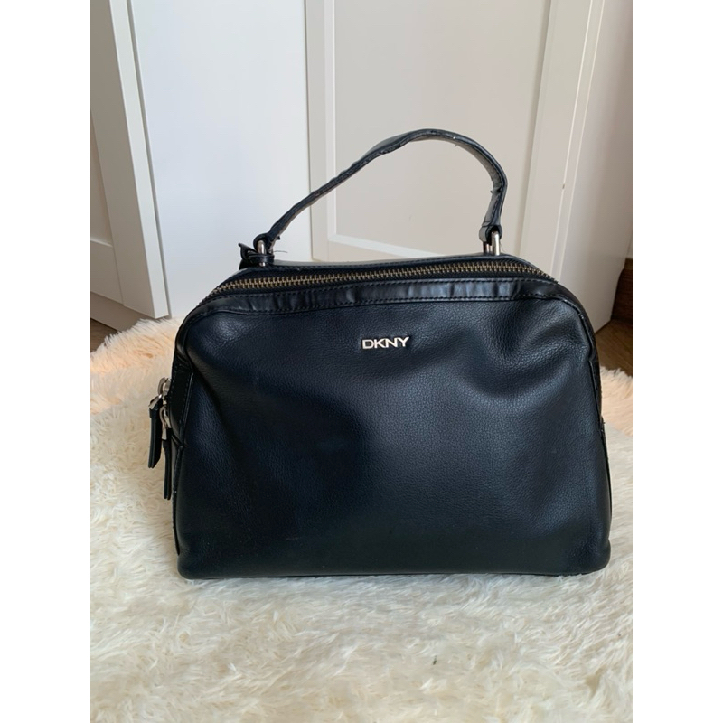 กระเป๋า DKNY มือสองแท้