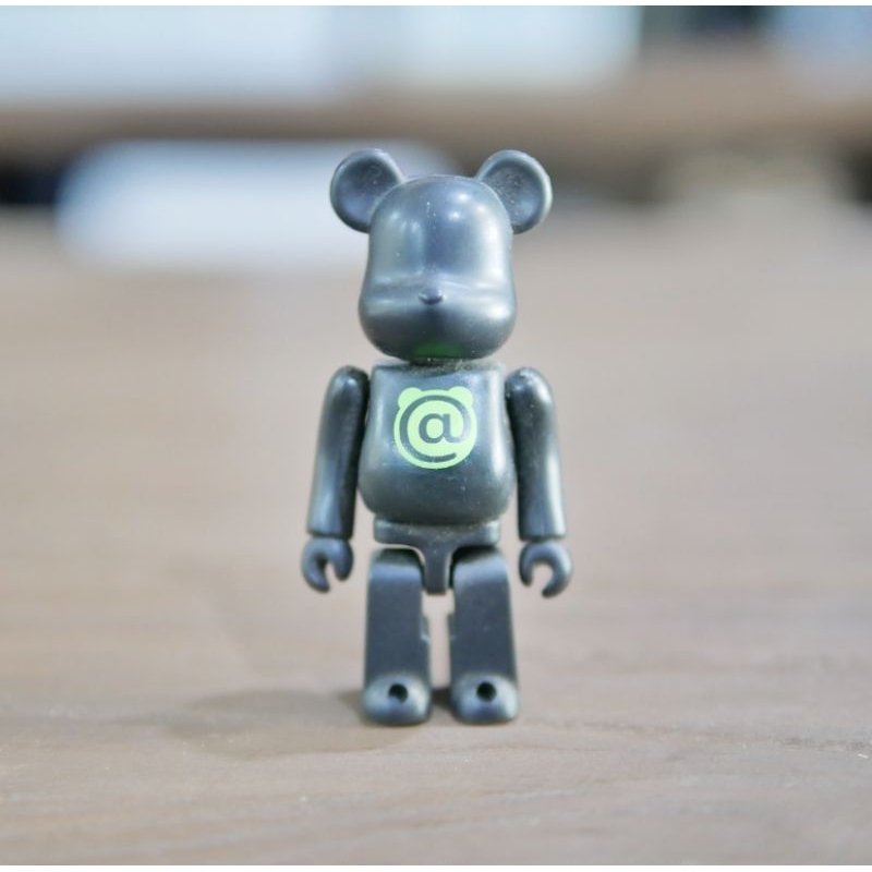 ขาย Bearbrick Be@rbrick Kubrick 100% Series 5 S5 Basic Letter ตัว @ สีดำนีออน สภาพดี ไม่มีการ์ด Medi